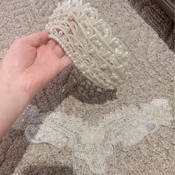 Vintage Pearl tiara and necklace bundle - Picture 2 of 2